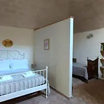La Casa Del Tartufaio לינה וארוחת בוקר 3*