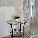 לינה וארוחת בוקר La Casa Del Tartufaio